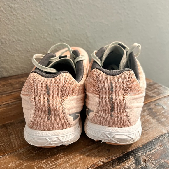 Altra Escalante 4 Womens Size 10Peach/pink Athletic Running Trail Shoes Sneakers - Picture 5 of 8